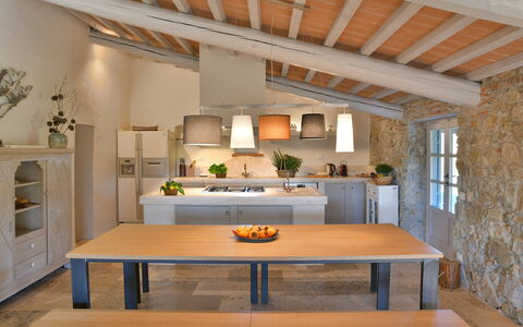 Casa la Pratellaccia 6+2: Möbel, Interior Design, Flooring, Holz, Tabelle, Decke, Küche, Zuhause, Fussboden, Light Fixture