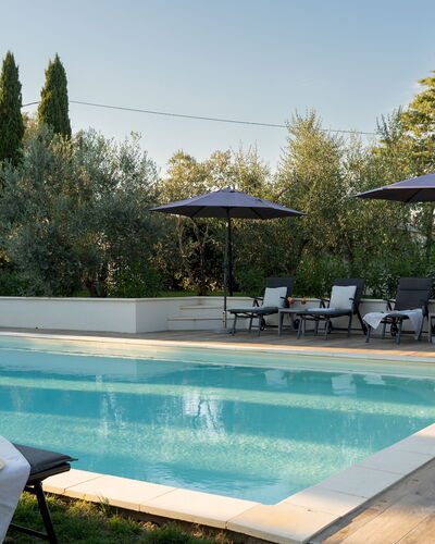 Casa da Sogno 12: Schwimmbad, Gartenmöbel, Resort, Sonnenliege, Schatten, Regenschirm, Eco Hotel, Stuhl, Landscaping, Garten