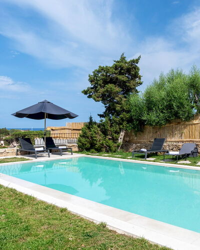 Villa la Maddalena 6+2: Blau, Schwimmbad, Resort, Garten, Gartenmöbel, Eco Hotel, Landscaping, Estate, Schatten, Hazienda