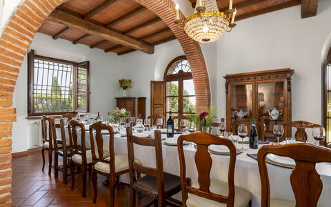 Villa la Monarca 16: Möbel, Interior Design, Tabelle, Stuhl, Beleuchtung, Decke, Zimmer, Küche & Esszimmer Tisch, Esszimmer, Restaurant