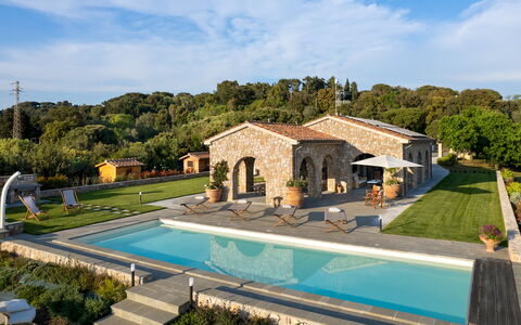 Villa la Casina 4: Estate, Hütte, Bauernhaus, Hazienda, Schwimmbad, Villa, Villa, Resort, Landscaping, Hof
