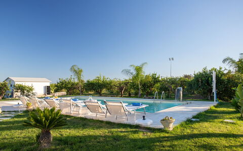 Profumo di Zagara 6+2: Schwimmbad, Resort, Verbundwerkstoff, Landscaping, Schatten, Estate, Garten, Eco Hotel, Hazienda, Freizeit