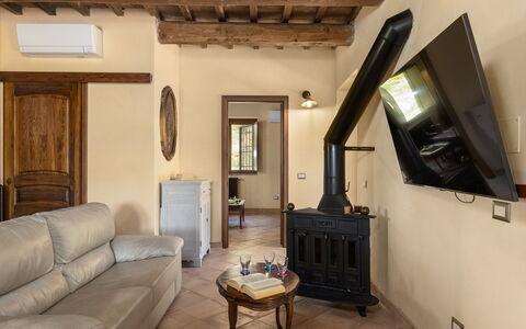 Poggio delle Lumie 6: Möbel, Interior Design, Wand, Flooring, Holz, Fussboden, Zimmer, Zuhause, Beleuchtung, Wohnzimmer