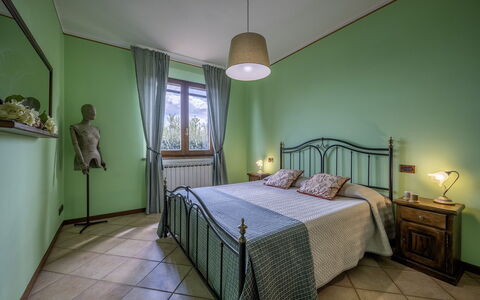 Podere Gellino 14: Möbel, Interior Design, Bett, Schlafzimmer, Decke, Zimmer, Fussboden, Flooring, Bedding, Bettdecke
