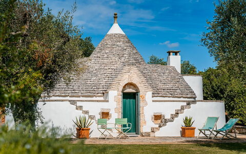 Trullo Magnifico 8: Gras, Garten, Rasen, Landscaping, Garten, Bauernhaus