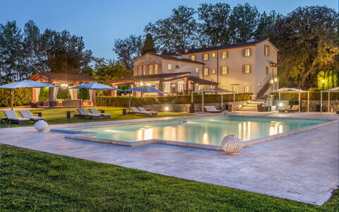 Villa Ginevra 12: Schwimmbad, Resort, Estate, Gartenmöbel, Villa, Freizeit, Hotel, Thermae, Eco Hotel, Garten