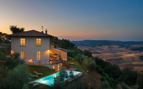 Villa Francesca 10: Schwimmbad, Haus, Zuhause, Hütte, Estate, Eco Hotel, Villa, Bauernhaus, Abend, Dämmerung