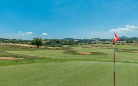 Montepietraia e San Martino 18: Gras, Wiese, Ökoregion, Einfach, Landschaft, Hochland, Grundstueck, Ländliches Gebiet, Golfplatz