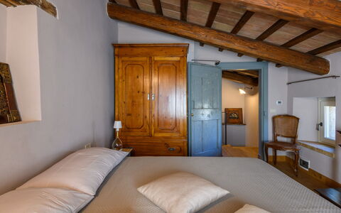 Dimora dei Sogni 7+1: Möbel, Wand, Interior Design, Schlafzimmer, Holz, Decke, Bett, Fussboden, Flooring, Zimmer