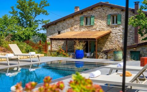 Dimora dei Sogni 7+1: Schwimmbad, Resort, Gartenmöbel, Zuhause, Eco Hotel, Estate, Hütte, Garten, Stuhl, Villa