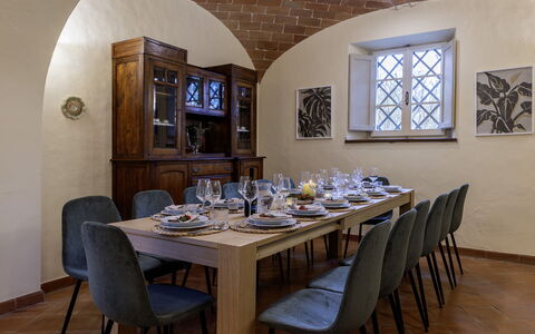 Il Castellare 14: Möbel, Tabelle, Interior Design, Holz, Stuhl, Esszimmer, Küche & Esszimmer Tisch, Flooring, Beleuchtung, Zimmer