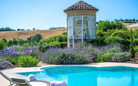 Casa Sant'Elia 7+3: Blau, Blume, Strauch, Garten, Landscaping, Schwimmbad, Garten, Rasen, Hinterhof, Eco Hotel