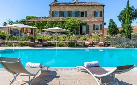 Casa Sant'Elia 7+3: Schwimmbad, Resort, Gartenmöbel, Regenschirm, Sonnenliege, Estate, Eco Hotel, Freizeit, Thermae, Villa