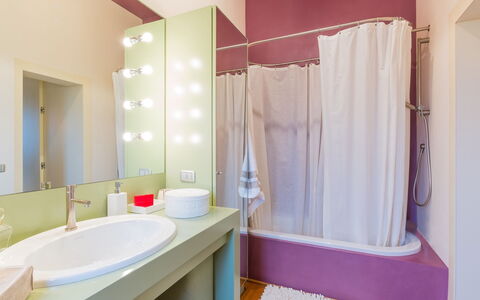 Casa Eugenia 8: Interior Design, Wand, Flooring, Fussboden, Armatur, Badezimmer, Textil, Beleuchtung, Zimmer, Zuhause