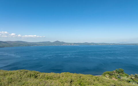 Villa Corte Sant'Anna 6+2: Himmel, Blau, Wasser, Wasservorräte, Bergforms, Gewässer, Horizont, Natürliche Landschaft, Hügel, Berg