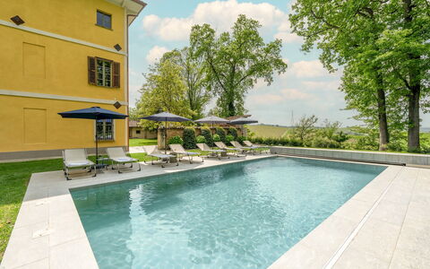 Tenuta Schiavon Barrero 12: Schwimmbad, Reflexion, Estate, Reflecting Pool, Villa, Landscaping, Resort, Thermae, Hotel, Villa