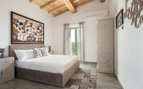 Cottage Dolcevista 4+2: Möbel, Interior Design, Bett, Wand, Schlafzimmer, Holz, Flooring, Fussboden, Zuhause, Zimmer