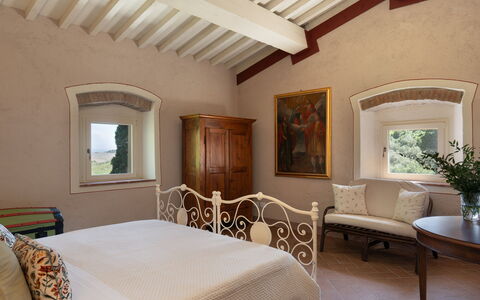 Il Poggione 10: Wand, Möbel, Interior Design, Decke, Schlafzimmer, Beleuchtung, Zuhause, Zimmer, Bett, Flooring