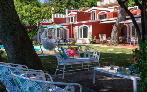 Villa Fiola 8: Hazienda, Stuhl, Garten, Balkon, Gartenmöbel, Resort, Hotel, Hof, Hinterhof