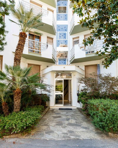 Margherita: Estate, Landscaping, Villa, Hecke, Balkon