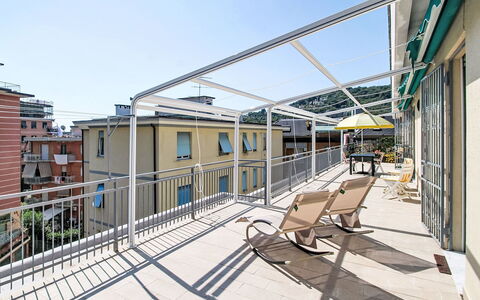 Attico Alda: Estate, Landscaping, Villa, Hecke, Balkon