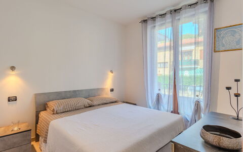 Casa Burli: Möbel, Interior Design, Bett, Flooring, Fussboden, Schlafzimmer, Wand, Zimmer, Holz, Decke