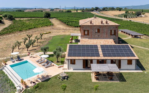 Tenuta Orsini 9+3: Estate, Schwimmbad, Resort, Villa, Bauernhaus, Hazienda, Gartenmöbel, Regenschirm, Hotel, Eco Hotel