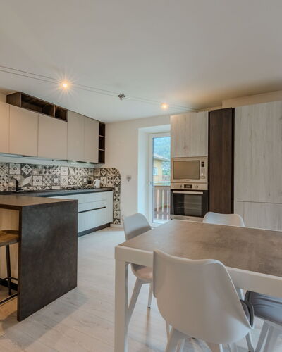 Federica: Möbel, Interior Design, Flooring, Fussboden, Holz, Countertop, Decke, Küche, Holzboden, Light Fixture