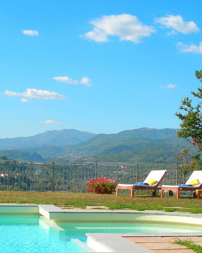 Villa Saida: Natürliche Landschaft, Natur, Eigentum, Schwimmbad, Himmel, Haus, Grundeigentum, Freizeit, Landschaft, Berg