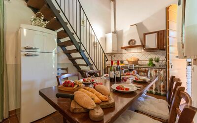 Montelopio 5: Zimmer, Eigentum, Interior Design, Countertop, Brunch, Möbel, Frühstück, Haus, Gebäude, Küche