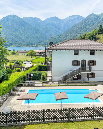 Lago di Ledro 480: Bergforms, Berg, Hügel, Hochland, Gebirge, Bergstation, Resort, Senke, Schwimmbad, Grat