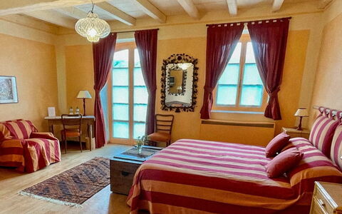 La Cenerara: Möbel, Interior Design, Holz, Flooring, Fussboden, Zimmer, Textil, Decke, Bett, Schlafzimmer