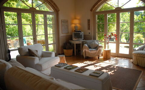 La Cenerara: Wohnzimmer, Zimmer, Eigentum, Interior Design, Möbel, Gebäude, Zuhause, Haus, Estate, Grundeigentum