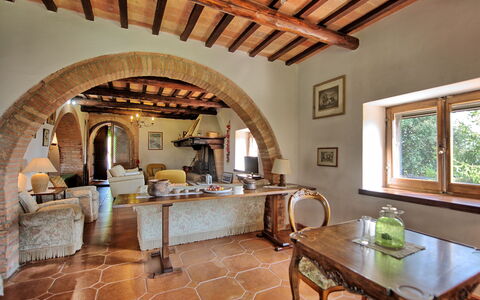 Casale Giulio: Zimmer, Eigentum, Gebäude, Interior Design, Möbel, Decke, Haus, Wohnzimmer, Bogen, Fussboden