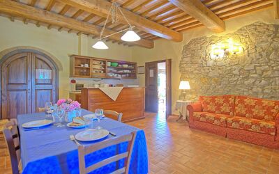 San Donato 2: Zimmer, Eigentum, Gebäude, Interior Design, Möbel, Grundeigentum, Haus, Decke, Estate, Fussboden