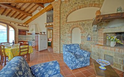 San Donnino 7: Eigentum, Zimmer, Gebäude, Grundeigentum, Möbel, Haus, Interior Design, Villa, Fussboden, Die Architektur
