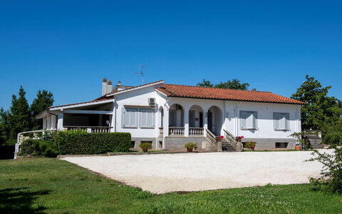 Casa Grion: Schwimmbad, Zuhause, Hütte, Estate, Bauernhaus, Garten, Villa, Hazienda, Garten, Landscaping
