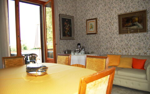Casa Grion: Zimmer, Eigentum, Möbel, Gebäude, Interior Design, Wohnzimmer, Haus, Wand, Grundeigentum, Tabelle
