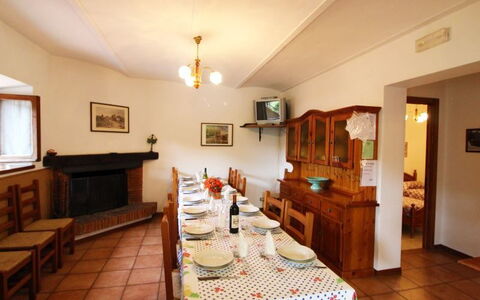 Casale Aiola: Zimmer, Eigentum, Gebäude, Interior Design, Decke, Esszimmer, Möbel, Haus, Grundeigentum, Restaurant