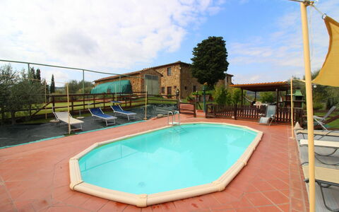 Casa Bella: Wasser, Wolke, Himmel, Eigentum, Pflanze, Gebäude, Schwimmbad, Baum, Gartenmöbel, Schatten