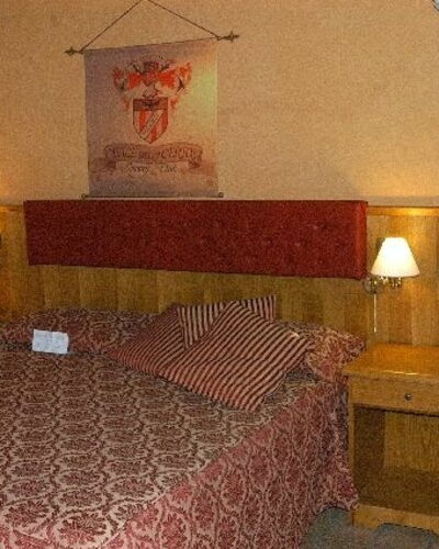 Bedroom 7 People