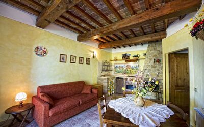 Il Melograno: Zimmer, Eigentum, Gebäude, Möbel, Interior Design, Haus, Wohnzimmer, Grundeigentum, Decke, Zuhause