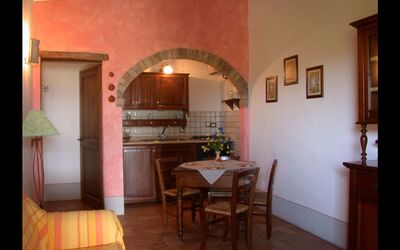 Ponente: Zimmer, Eigentum, Gebäude, Möbel, Interior Design, Haus, Fussboden, Tabelle, Die Architektur, Grundeigentum