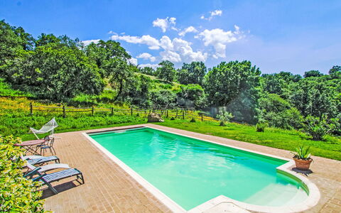 Casalini: Blau, Schwimmbad, Garten, Resort, Eco Hotel, Landscaping, Bauernhaus, Water Feature, Hazienda, Hinterhof