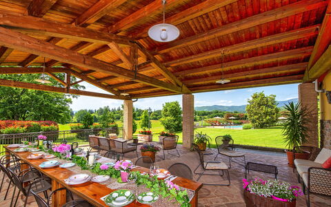 Podere Sant'angelo: Eigentum, Grundeigentum, Gebäude, Estate, Resort, Zimmer, Terrasse, Haus, Veranda, Interior Design
