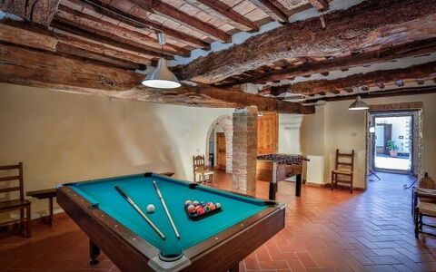 Cerretalta: Billiard Raum, Billiard-Tisch, Zimmer, Erholungsraum, Spiele, Schwimmbad, Eigentum, Indoor Spiele Und Sport, Möbel, English Billiards