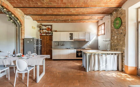 Villa Castiglione: Möbel, Interior Design, Flooring, Wand, Holz, Fussboden, Decke, Küche, Beleuchtung, Zimmer
