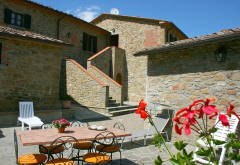 Casa Antica: Blume, Pflanze, Eigentum, Fenster, Gebäude, Möbel, Himmel, Blumentopf, Beleuchtung, Die Architektur