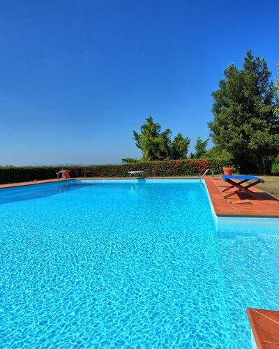 Gellino: Schwimmbad, Eigentum, Freizeit, Azurblau, Grundeigentum, Estate, Gras, Haus, Urlaub, Villa