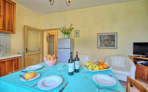 Vittoriana: Zimmer, Eigentum, Möbel, Tabelle, Gelb, Haus, Frühstück, Esszimmer, Gebäude, Interior Design